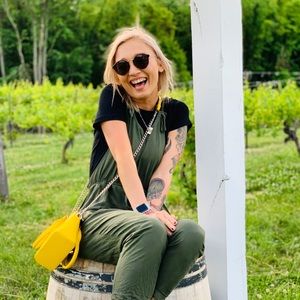 Meet your Posher, Alexis